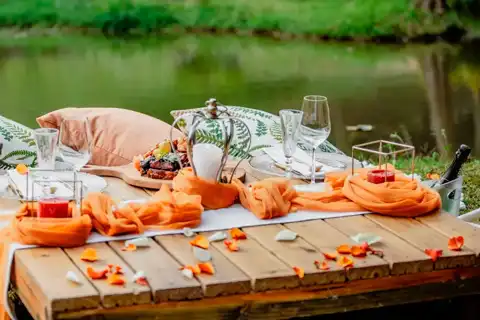 Bushbaby Valley Lodge