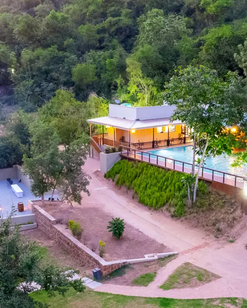 Bushbaby Valley Lodge