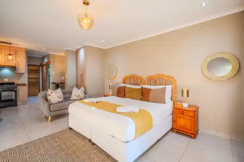 Mangoose Double/Twin Room | Bushbaby Valley Lodge